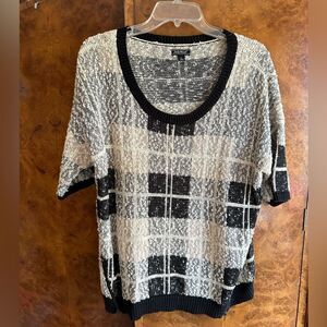 Lucky black and white top